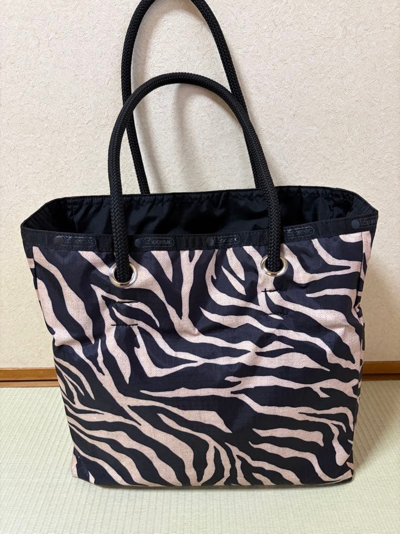 LeSportsac トートバッグ ラフィアゼブラ/ブラック