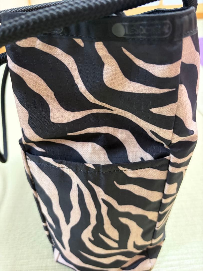 LeSportsac トートバッグ ラフィアゼブラ/ブラック