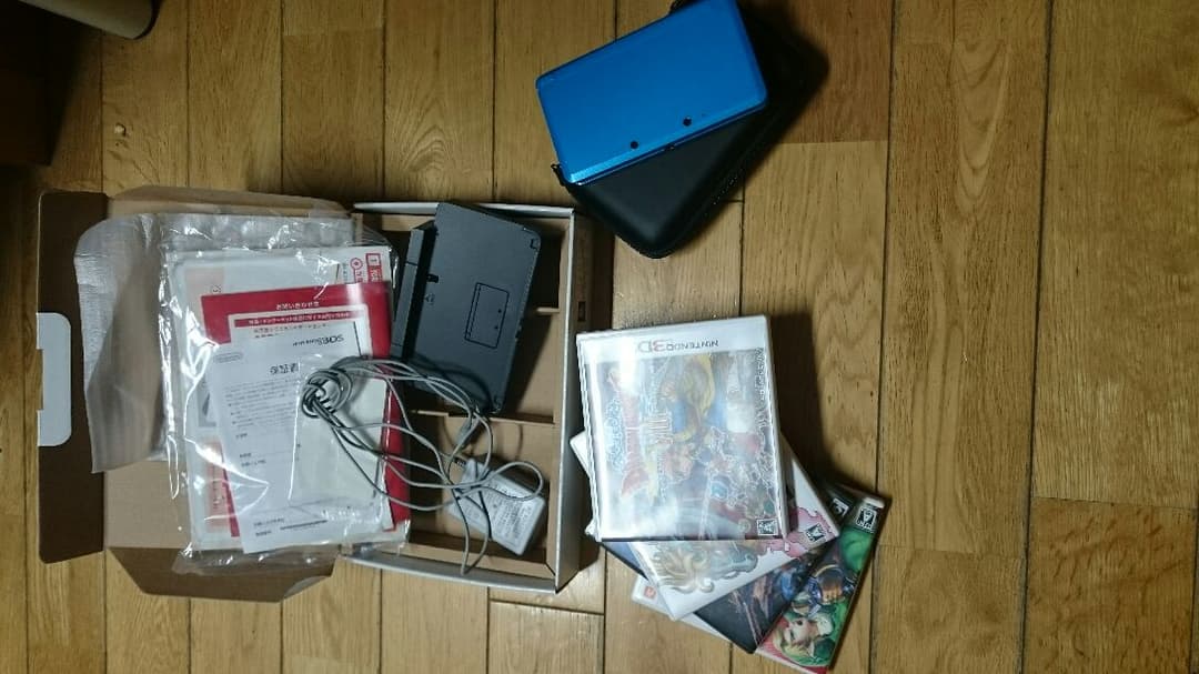 3DS(箱、保証書、ケース付き) ソフト各種