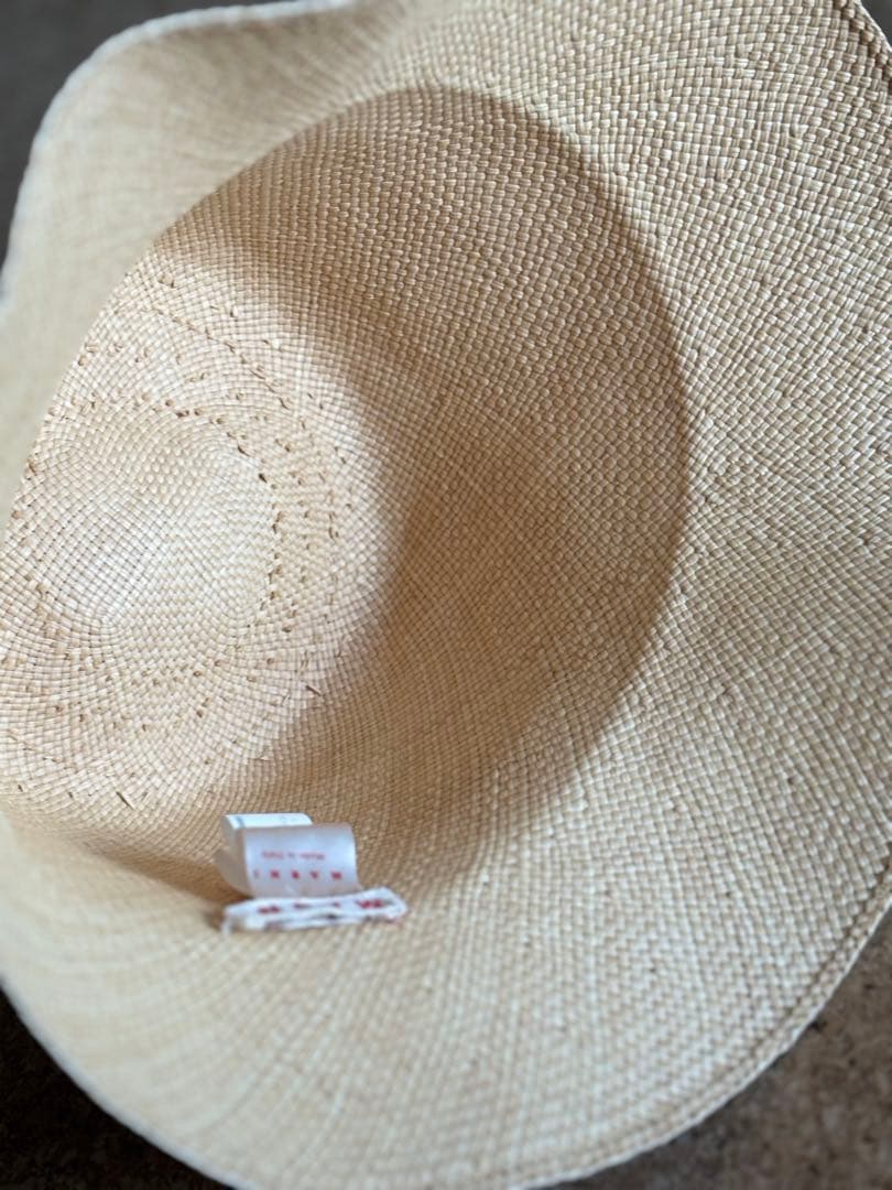 マルニ　ベージュ ラフィア　帽子