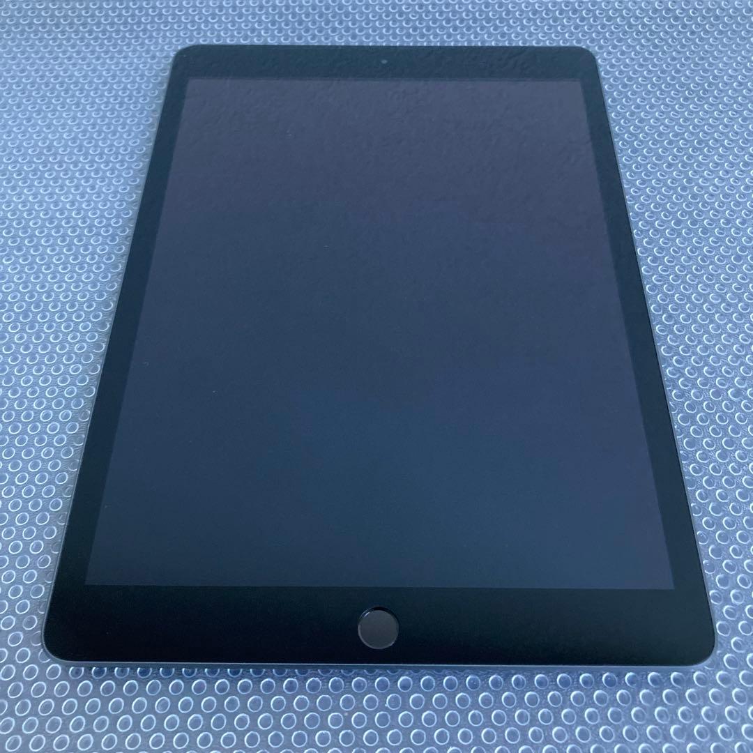 3870 美品☆電池ほぼ新品☆iPad8 第8世代 32GB SIMフリー☆