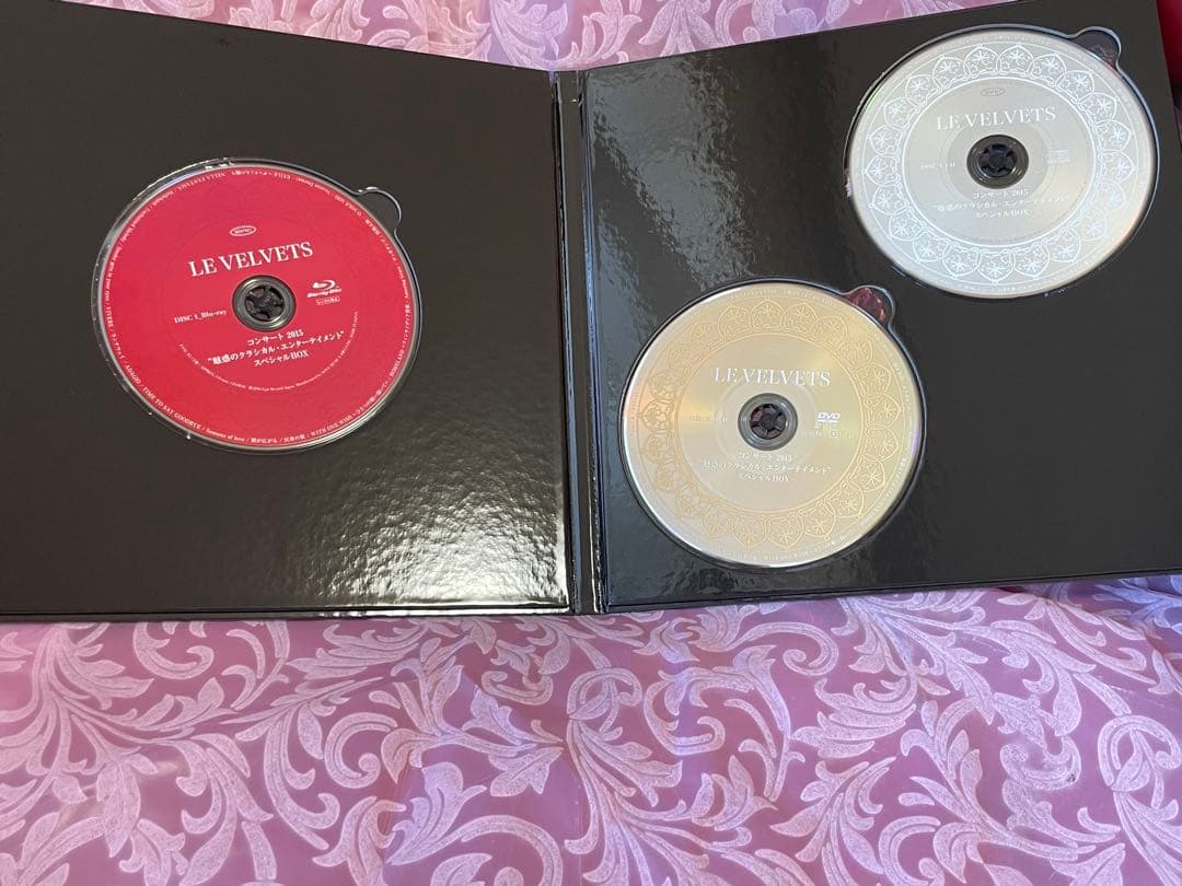 LE VELVETS サイン入りスペシャルBOX
