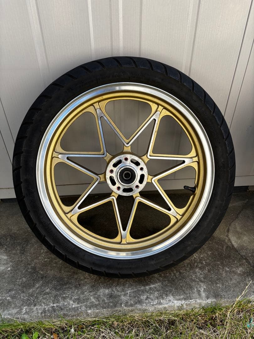 ゼファー400 キャストホイールタイヤ付き