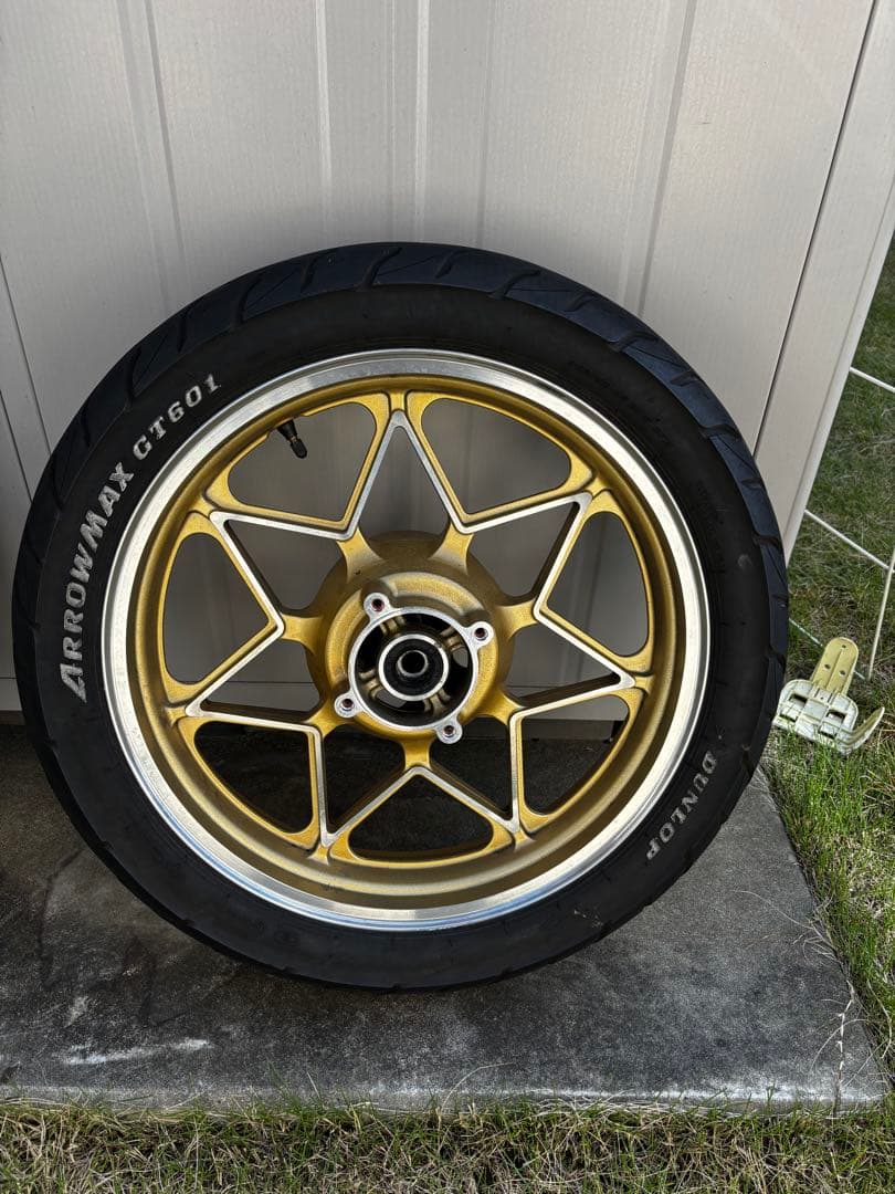 ゼファー400 キャストホイールタイヤ付き