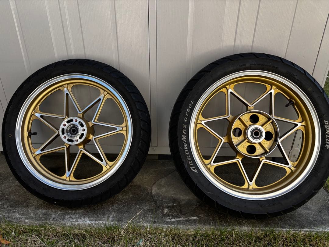 ゼファー400 キャストホイールタイヤ付き