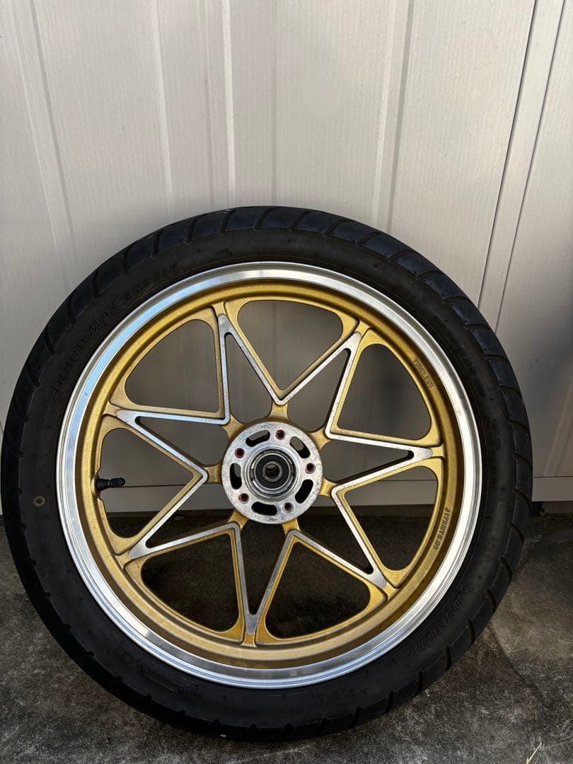 ゼファー400 キャストホイールタイヤ付き