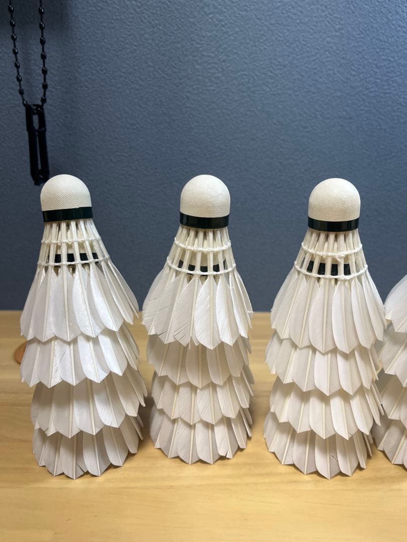 YONEX シャトル NEWOFFICIAL 未使用 4番