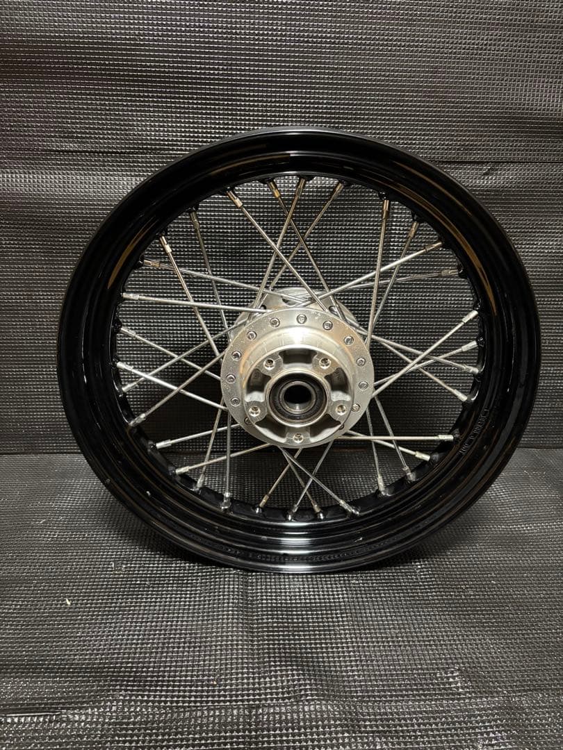 ハーレー スポーツスター 16✖︎3.00 フロントホイール 04年以降