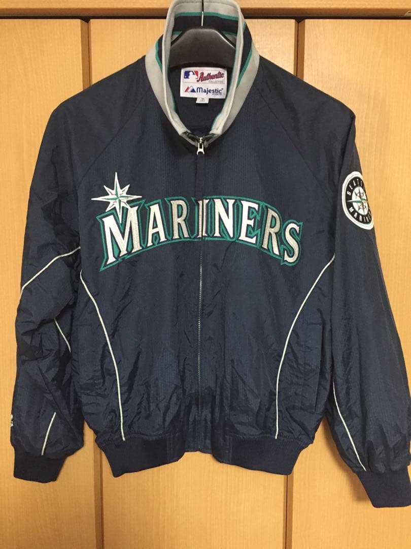 MLB シアトル・マリナーズ　ナイロンスタジャンM フリースなし