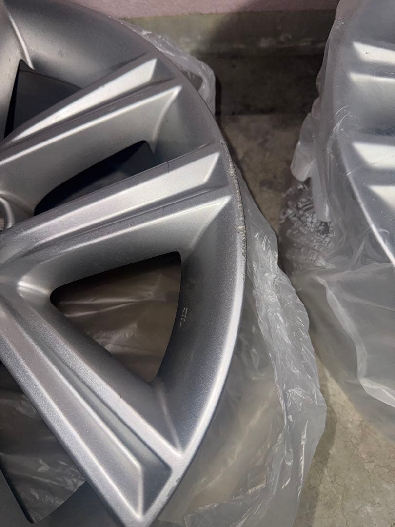 17インチ シルバー 多スポークホイール　クラウン210系　クラウン