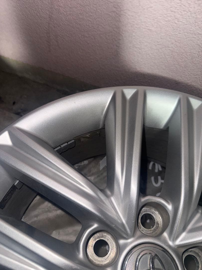 17インチ シルバー 多スポークホイール　クラウン210系　クラウン