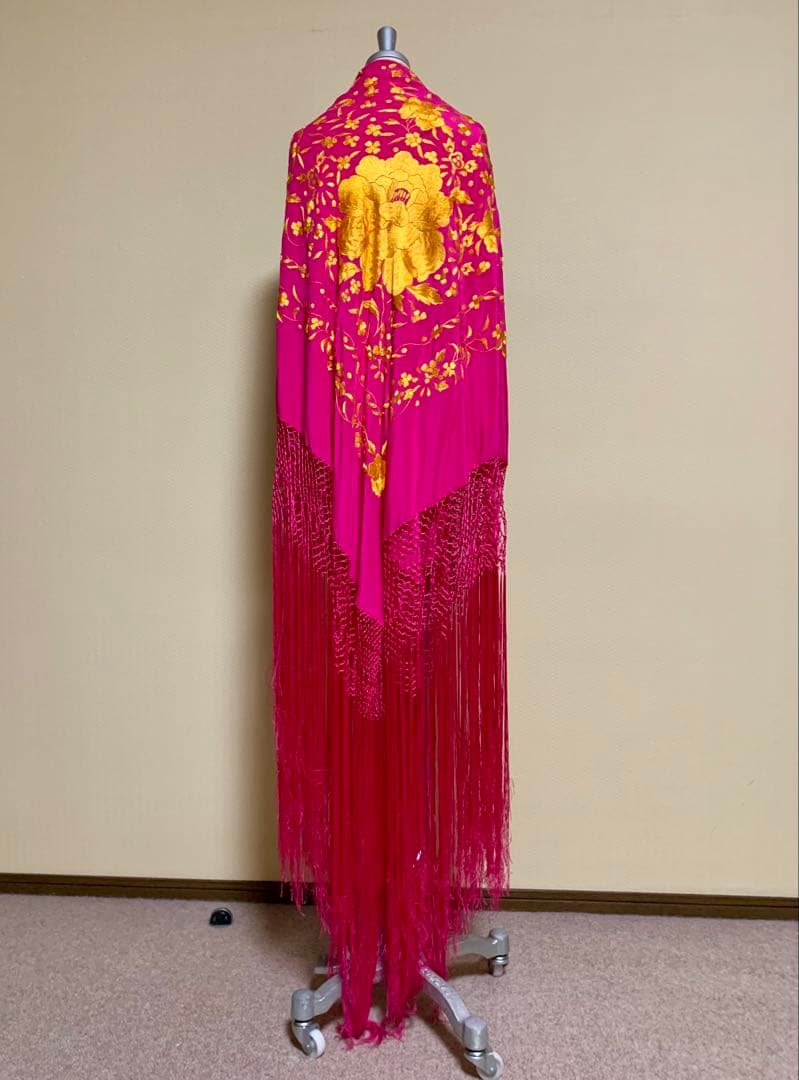 フラメンコ衣装　大判シルクマントン　132✖️1:30㎝　四角形