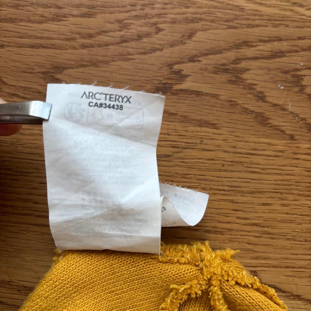 セ　ARC'TERYXニット帽　ビーニー　黄色