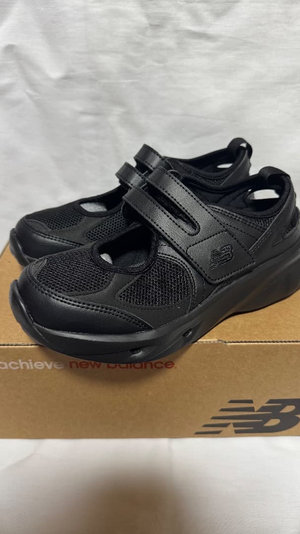 日本未発売 新品未使用品 New Balance メリージェーン SD2202