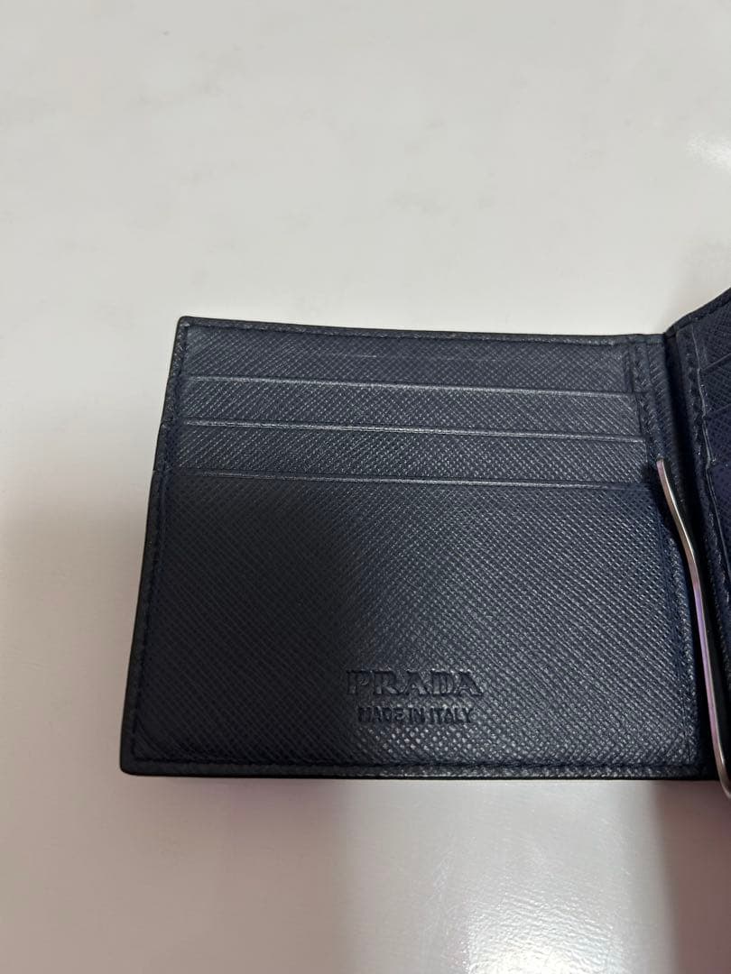 PRADA ネイビー マネークリップ 財布　ネイビー