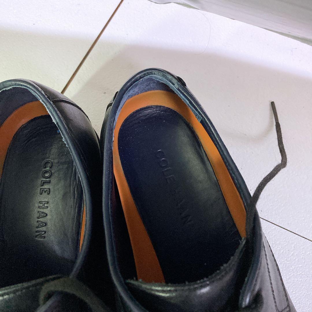 美品 コールハーン ビジネスシューズ 防水 ストレートチップ 本革 黒 8M