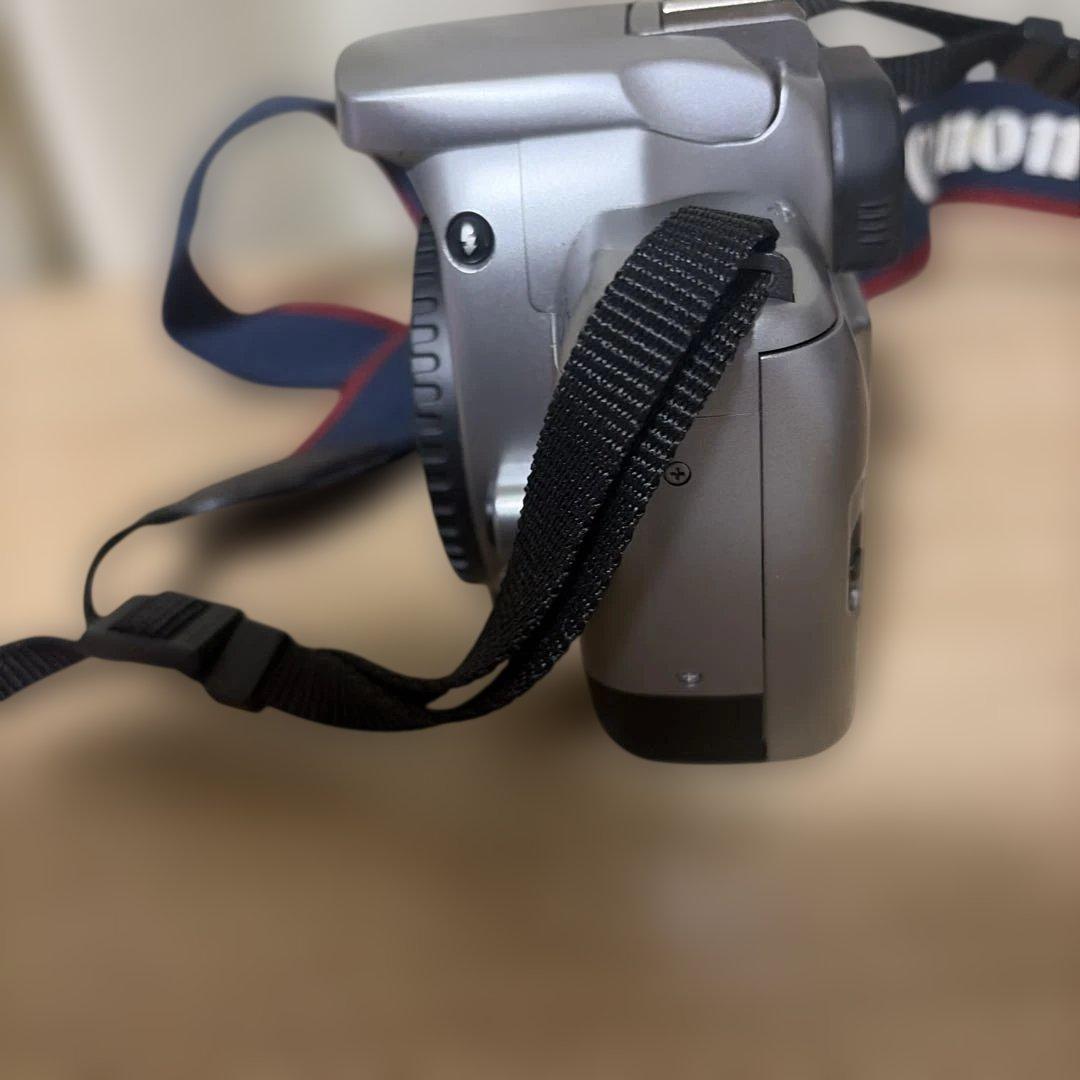 【希少品】Canon キャノン EOS Kiss 7 一眼レフカメラ