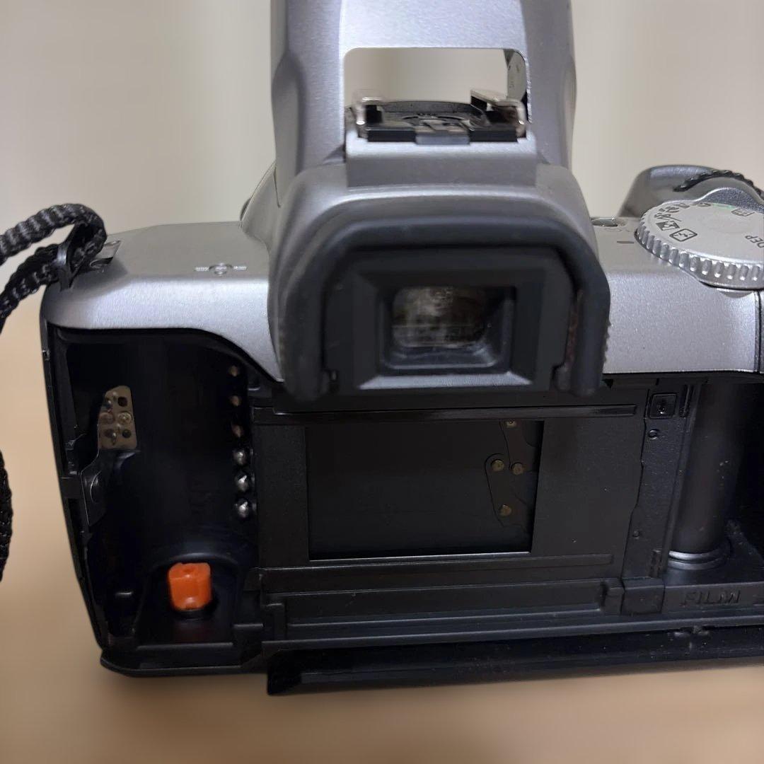 【希少品】Canon キャノン EOS Kiss 7 一眼レフカメラ