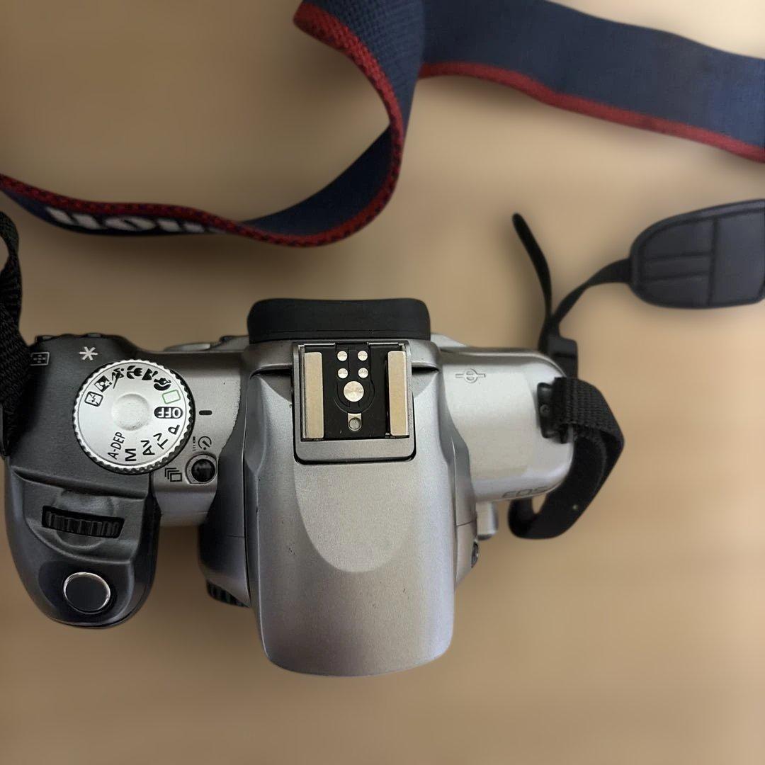 【希少品】Canon キャノン EOS Kiss 7 一眼レフカメラ