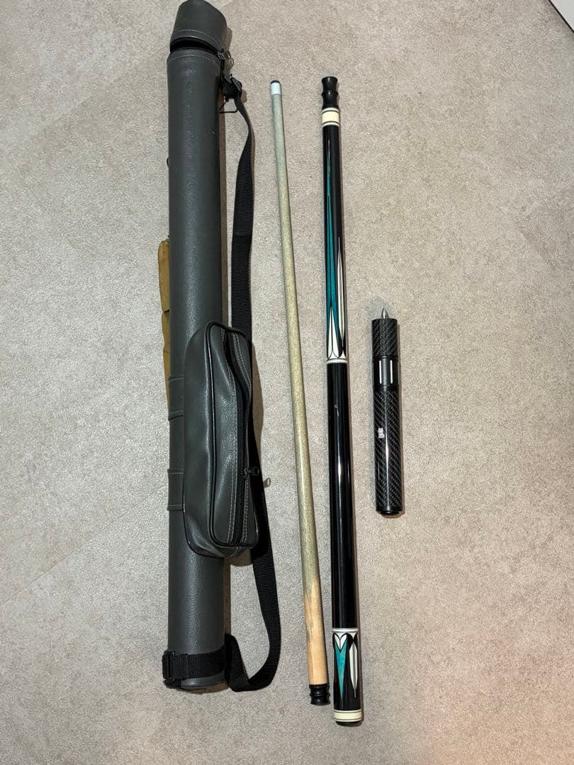 ユニバーサル キュー（UNIVERSAL）ビリヤードキュー 延長杆付き ケース付