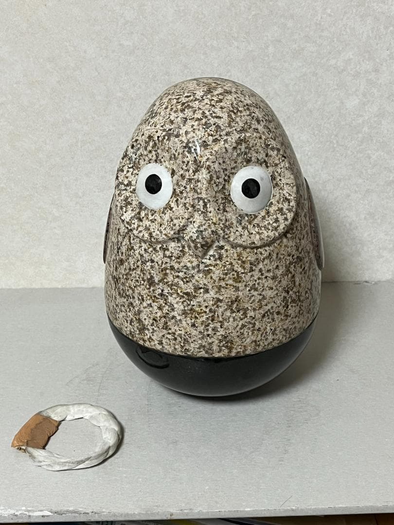 【新品】5石種 組石・黄色の卵型ふくろう 　高さ30cm