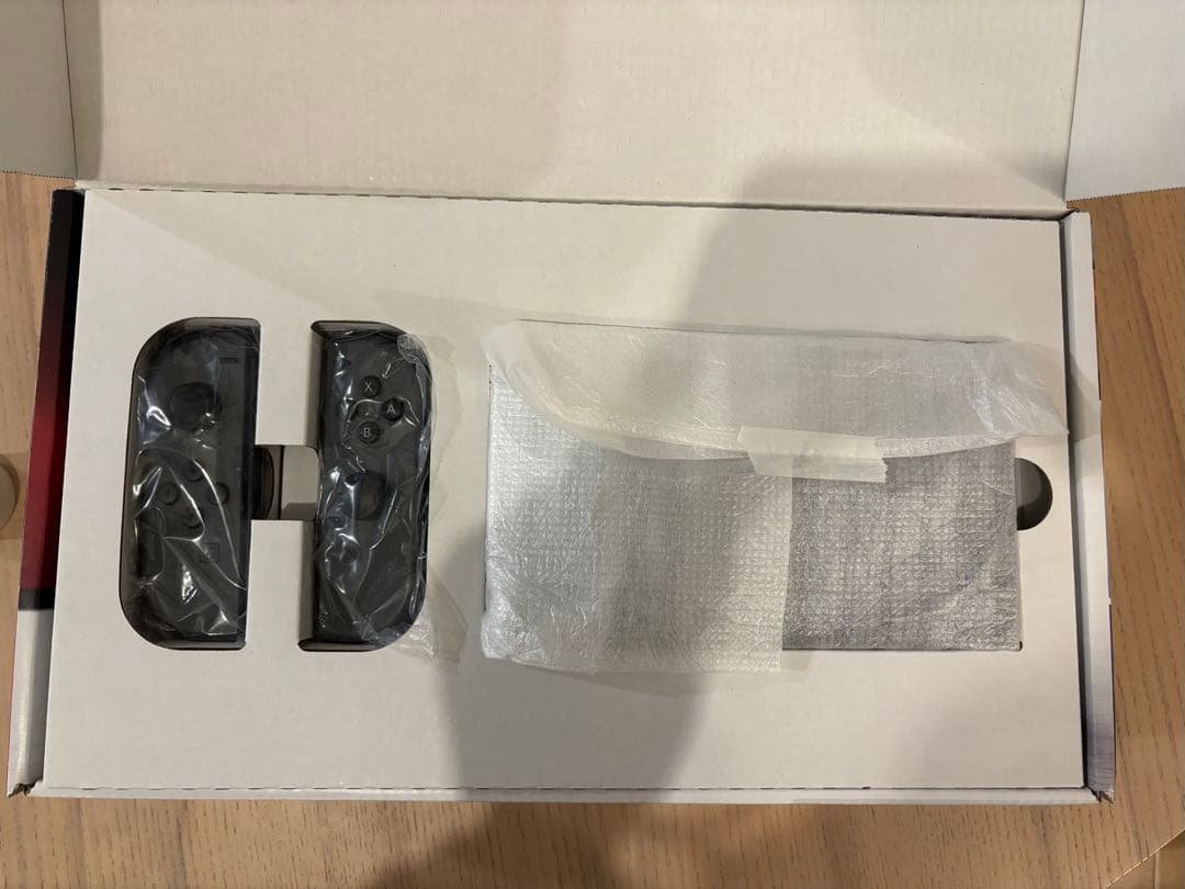 Nintendo Switch 本体（グレー）+Joy-Con（青+黄）+ケース