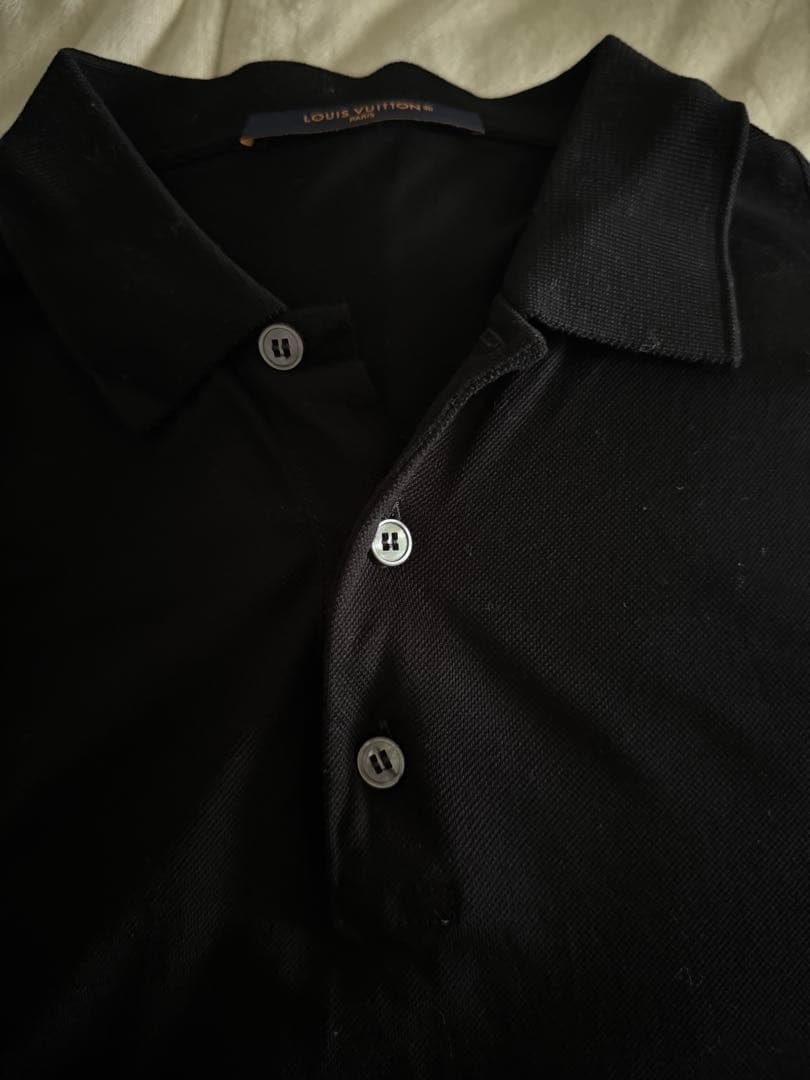 LOUIS VUITTON ブラック ポロシャツ(Mサイズ)