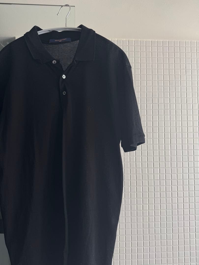 LOUIS VUITTON ブラック ポロシャツ(Mサイズ)