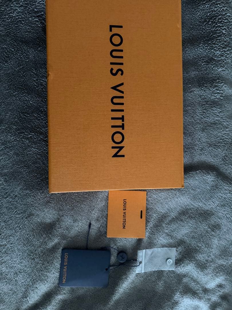 LOUIS VUITTON ブラック ポロシャツ(Mサイズ)