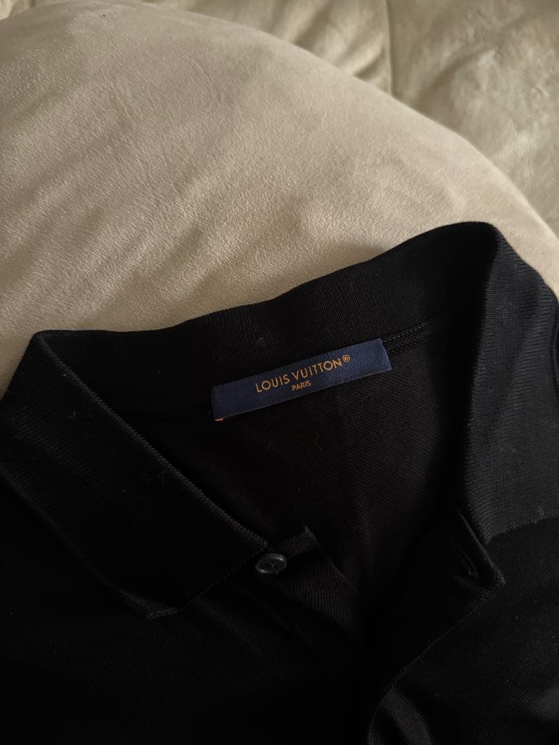 LOUIS VUITTON ブラック ポロシャツ(Mサイズ)