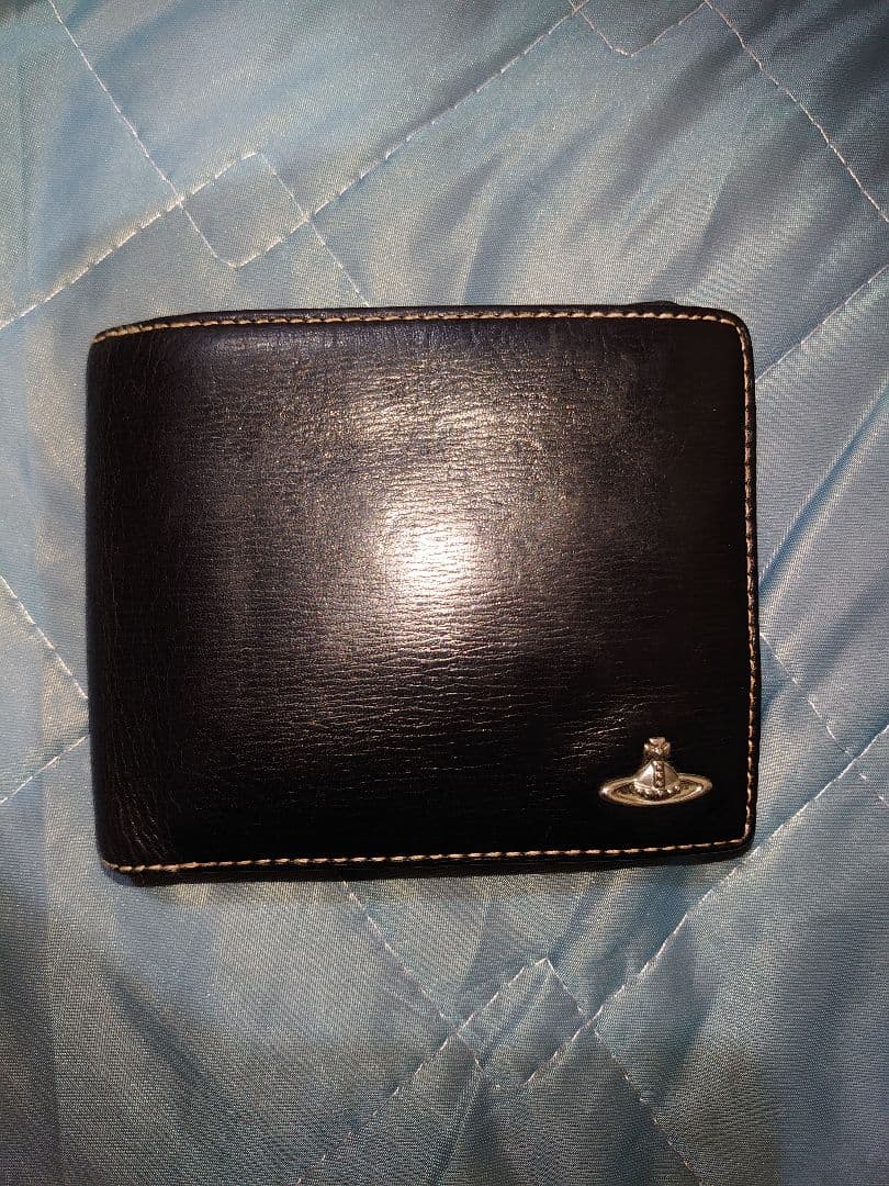 Vivienne Westwood 2つ折り財布 ブラック　インサイドカラー