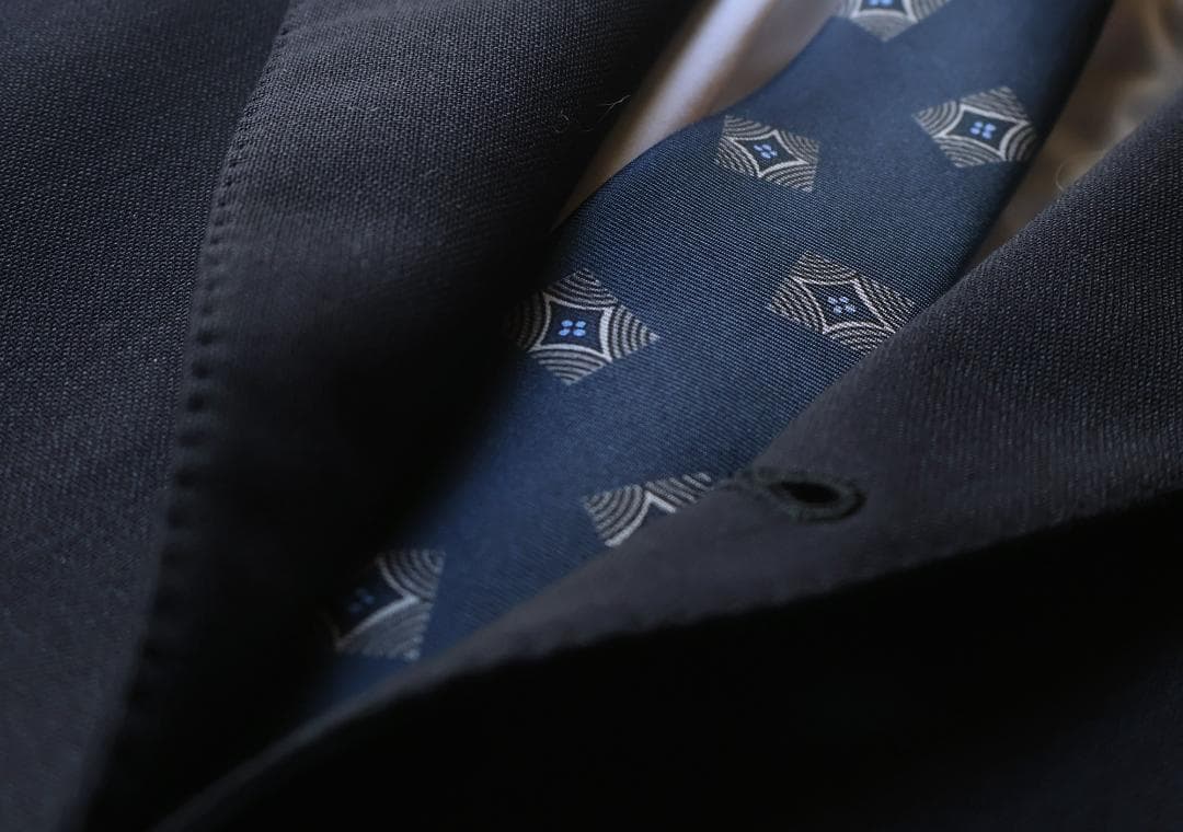 ぴよぴよ 未使用 伊 フランコバッシ ネイビー 幾何学柄 単一柄小紋