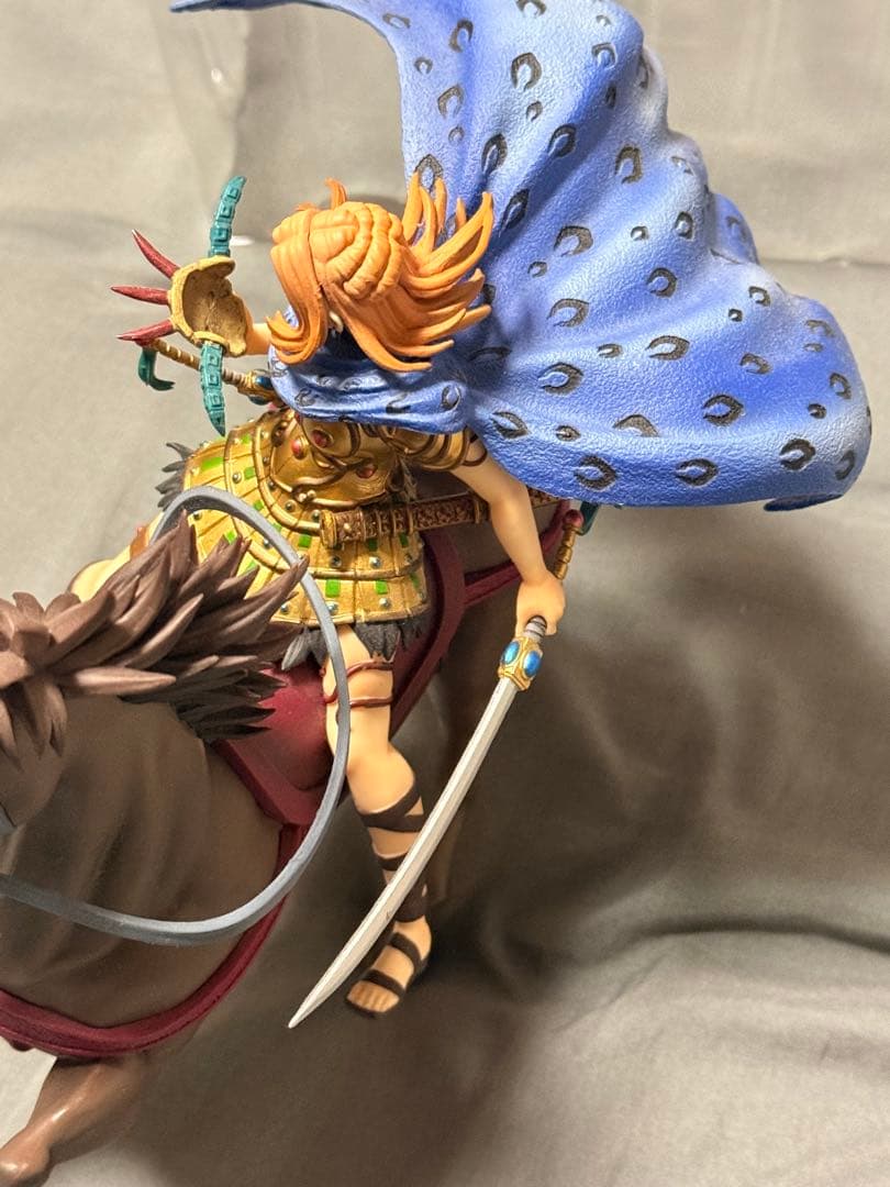 楊端和フィギュア