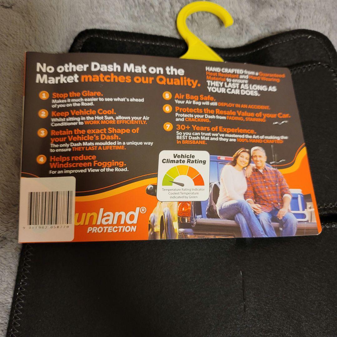 Y*o様 プラド Sunland ダッシュボードマット