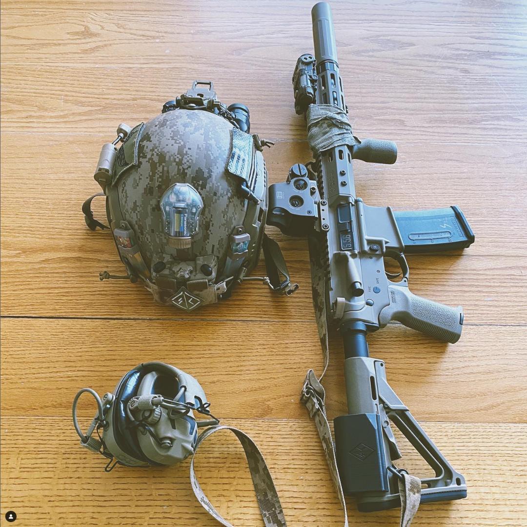 ピ*ン様 ヘルメット・アイテム4点セット