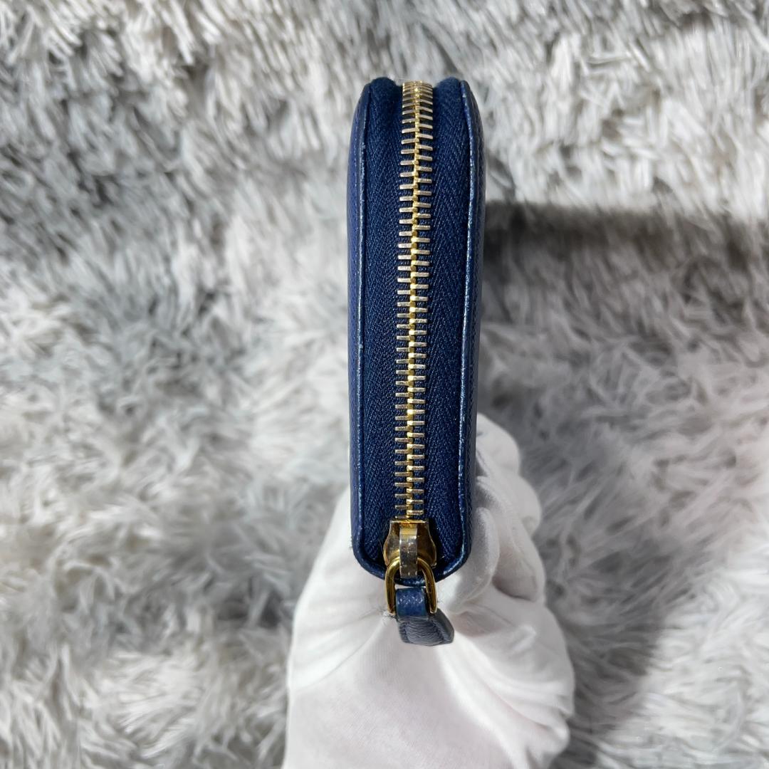 [大人気]　プラダ　サフィアーノ　長財布　レザー　ブルー　ラウンドファスナー