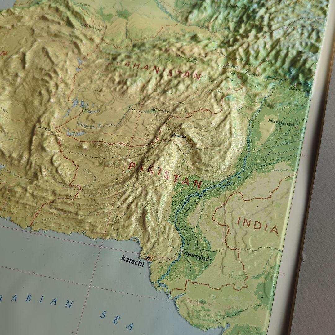 レア品)大型　立体地図　中近東·トルコ·イラン　1:6,250,000 額縁付き