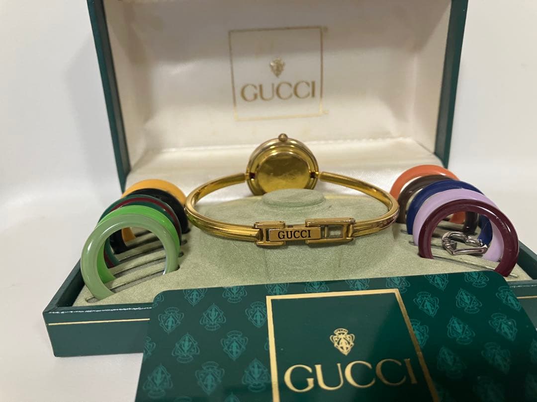 GUCCI チェンジベゼルクォーツ腕時計 交換用バンド付き