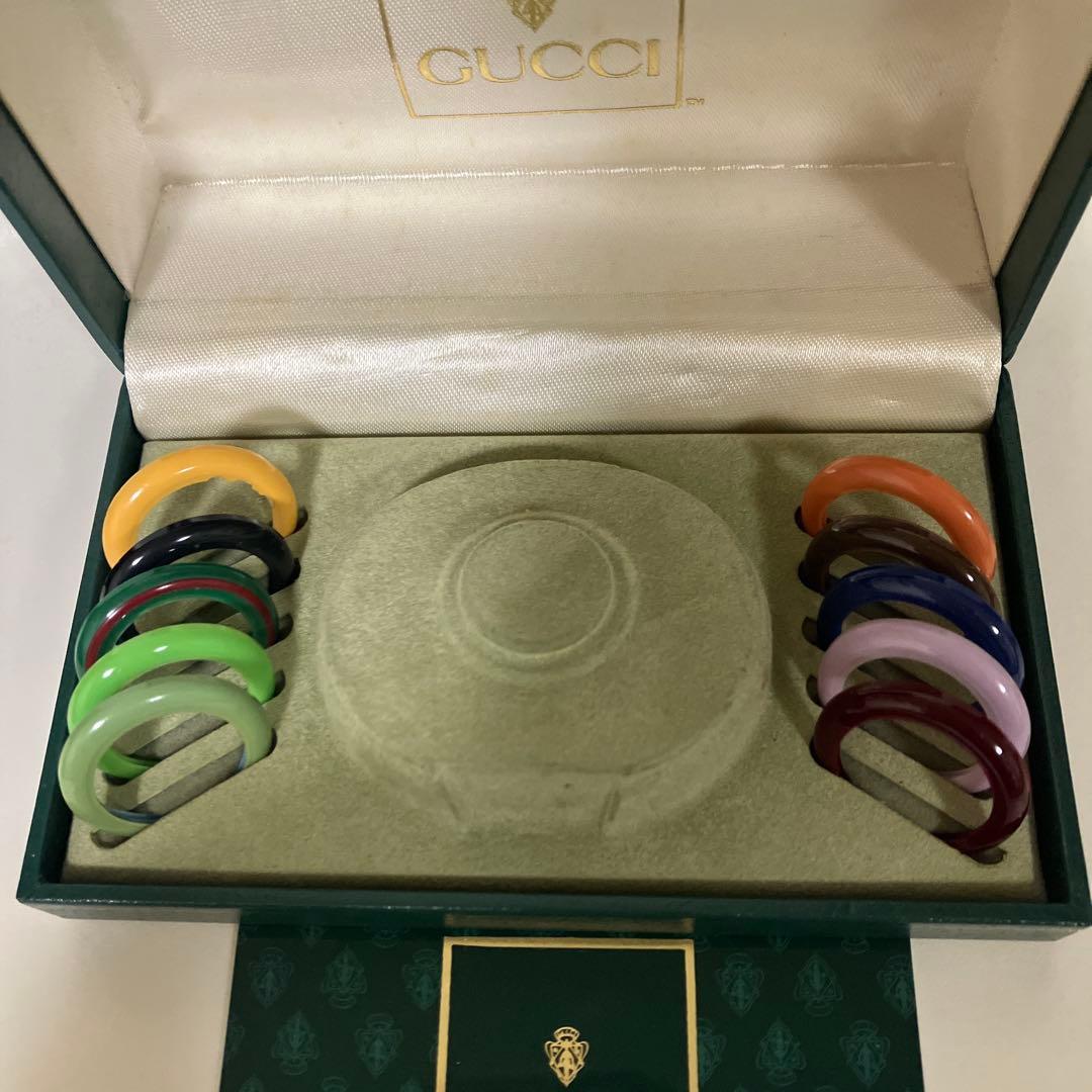 GUCCI チェンジベゼルクォーツ腕時計 交換用バンド付き