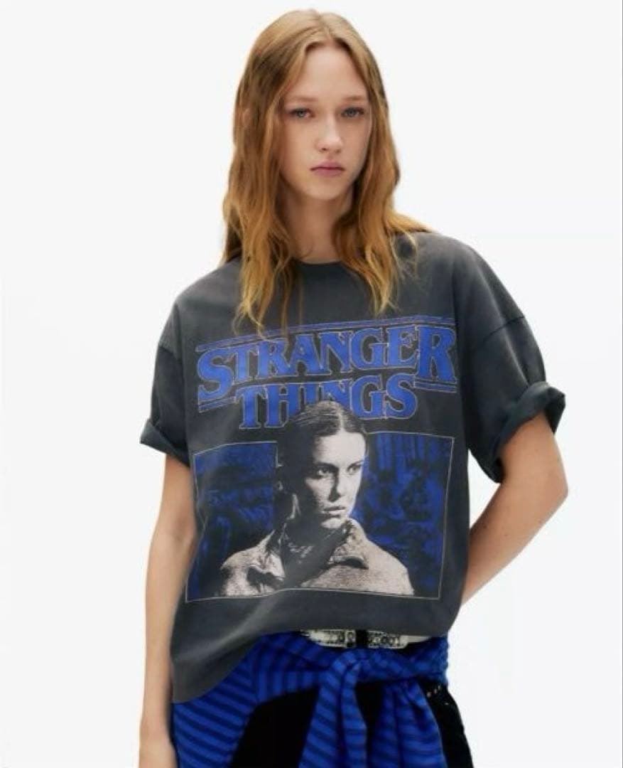 pull&bear Stranger ThingsコラボTシャツ