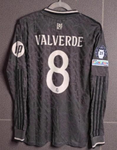 24/25 レアル・マドリード アウェイ 8番 バルヴェルデ 長袖ユニフォーム