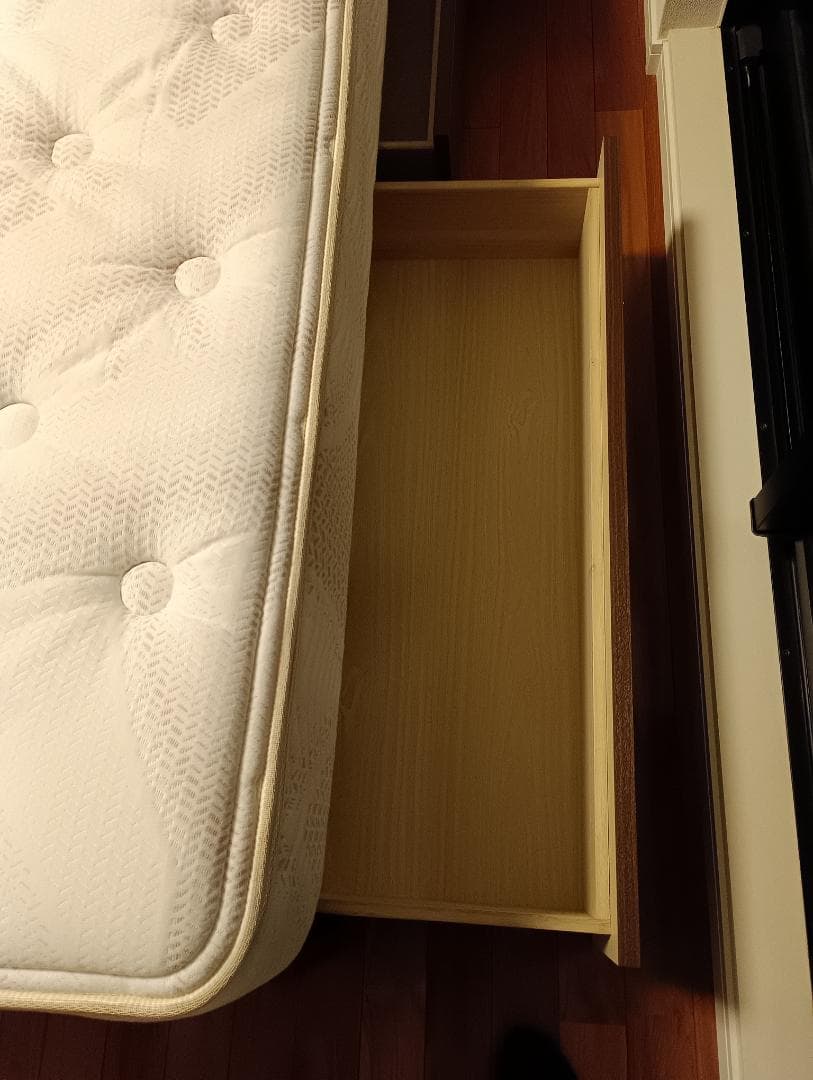 【売約済】シモンズ　シングルベッド　（フレーム＋マットレス）