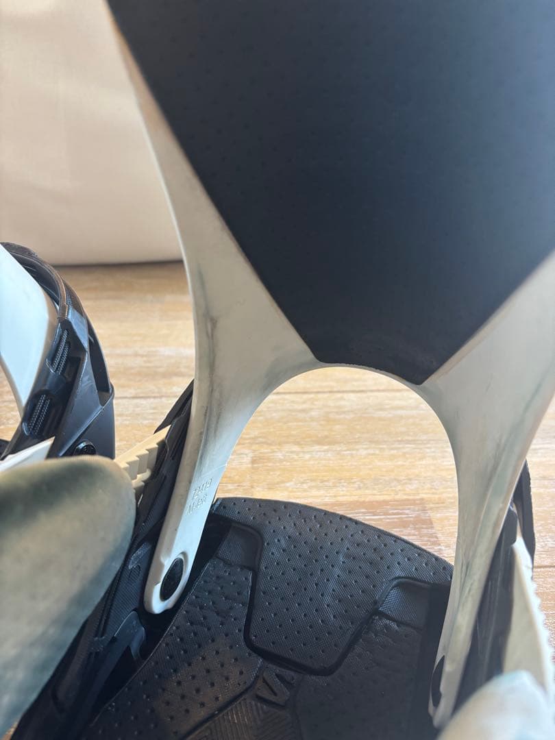 SALOMON スノーボード　ビンディング　バンクシー