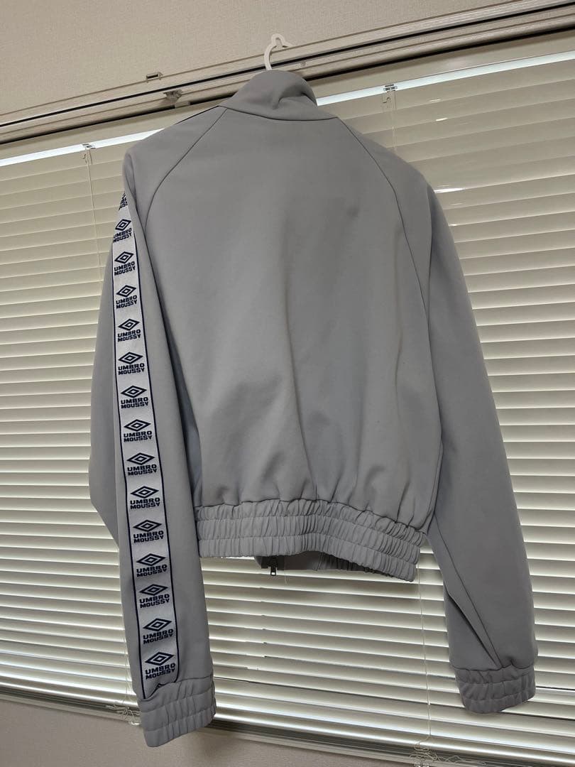 moussy umbro トラックジャケット　グレー