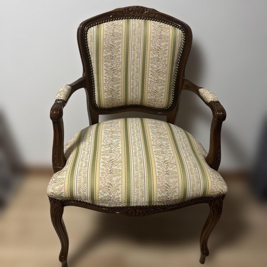 猫足　アンティークチェア　クラシック　肘置きつき　美品寄り　最安値2