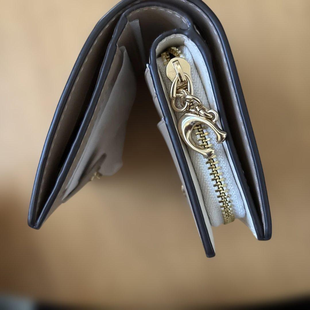 未使用品 コーチ 2つ折り財布& ピクチャーフレームバッグチャーム 箱付き