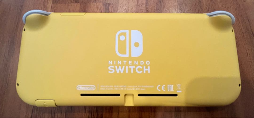 switch lite 本体　イエロー クリアケース付き