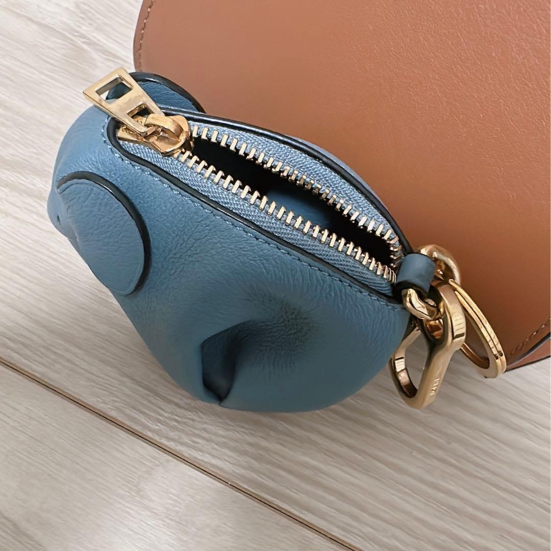 お値下げ‼️美品 ロエベLOEWE ゾウ ケース チャーム ブルー