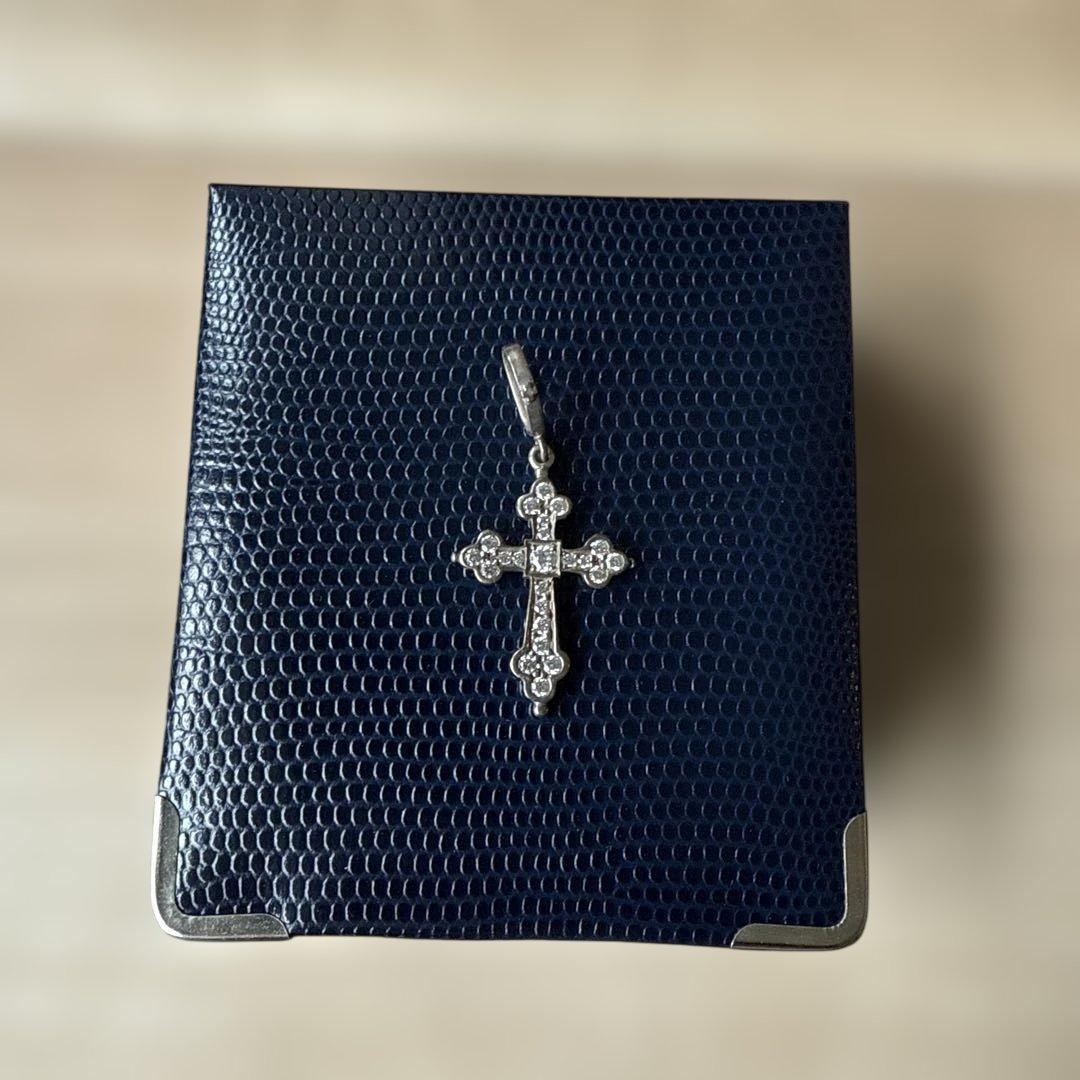 ローリーロドキン ゴシッククロス ペンダントトップ