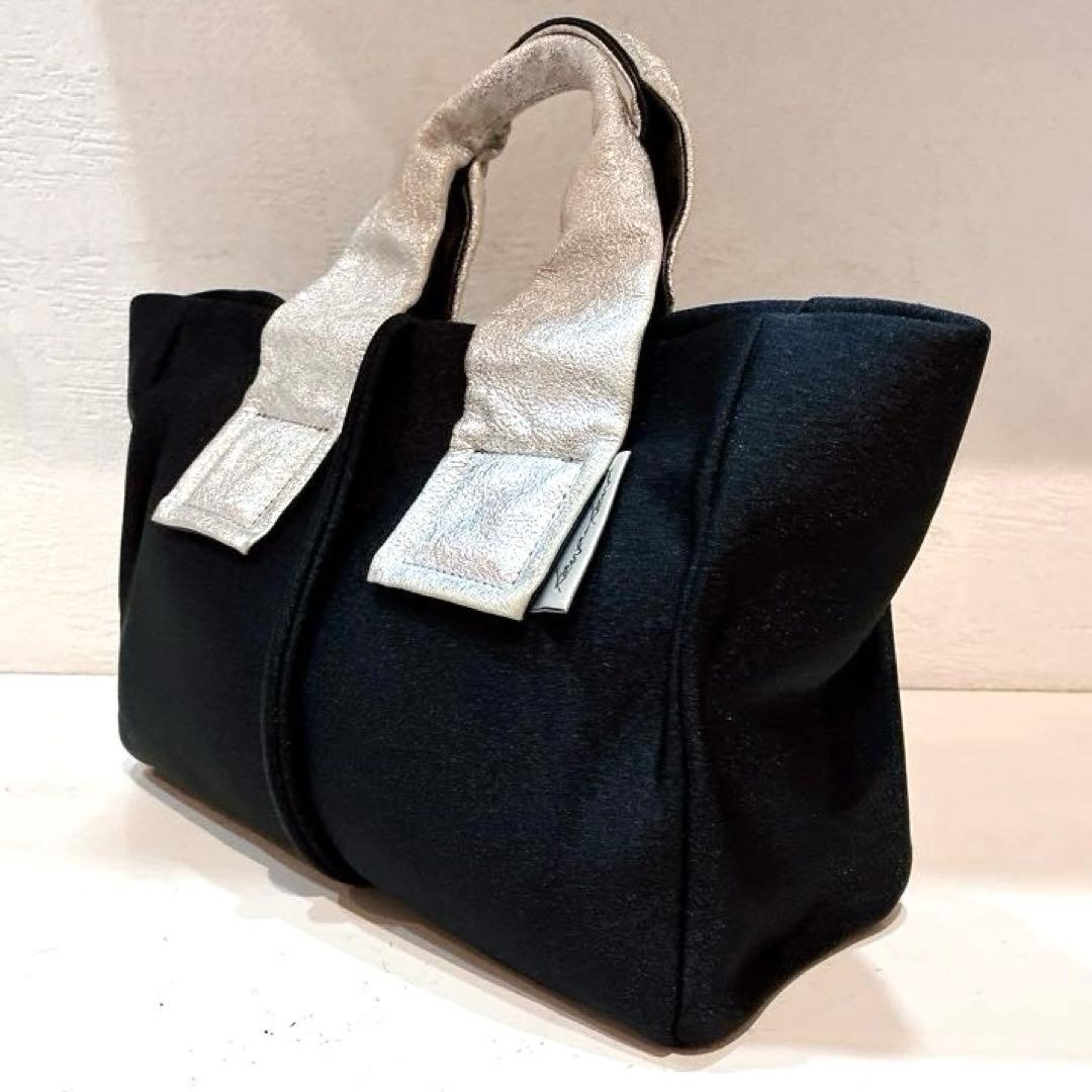 【美品】kawa-kawa wet トートバッグSサイズ シルバーハンドル　黒